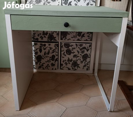 Egyedi színű Micke fiókos IKEA íróasztal