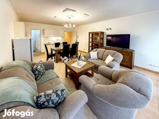 Egyedülálló lehetőség Siófok Főterén