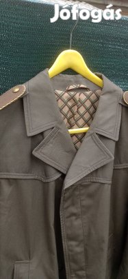 Egyenruha szett eladó .
