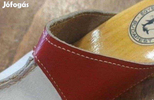 Egyesült Cipész KSZ. fa klumpa