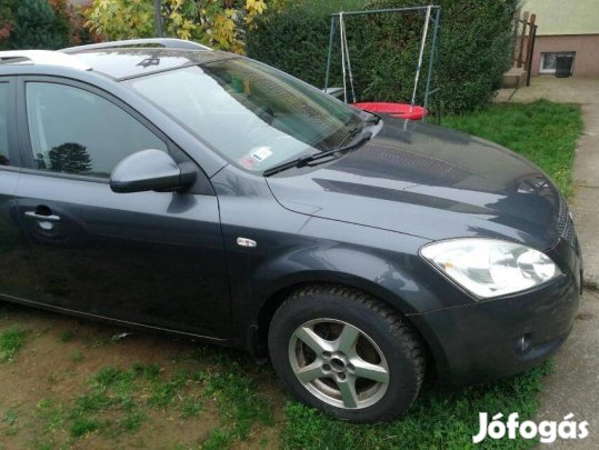 Egygazdás Kia ceed benzin gáz