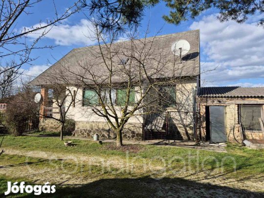 Egyházaskesző - 1990-ben épült 4 szoba nappalis ház eladó