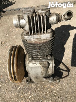 Egyhengeres kompresszor ékszíjtárcsával