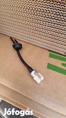 Egykezes, benzinmotoros láncfűrészhez való benzincső szűrővel