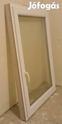 Egyszárnyú 1027x1300 jobbra bukó-nyíló ablak+redőny+párkányok (1 db)
