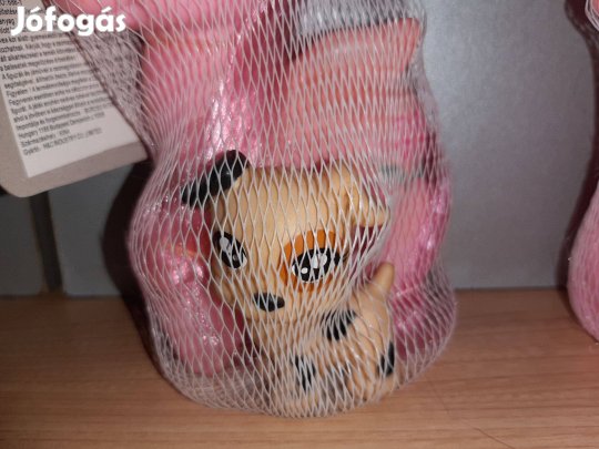 Egyszarvú barna vagy szürke kutyával