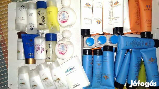 Egyszer használatos fogkefe tusfürdő sampon fésű