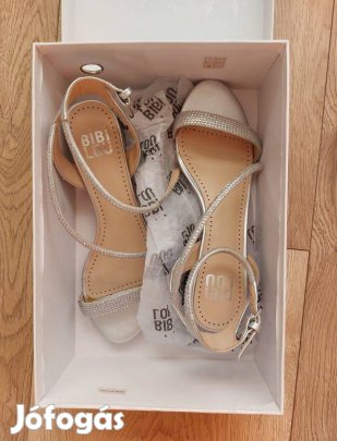 Egyszer használt Bibi Lou 36-os szandál
