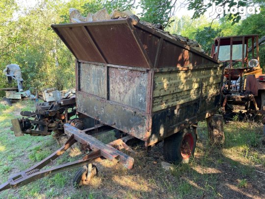 Egytengelyes pótkocsi