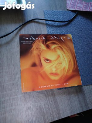 Eight Wonder kislemez