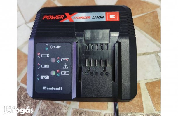 Einhell akkutöltő egy akkumulátorral