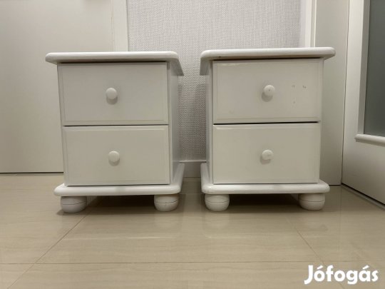 Éjjeli szekrény 