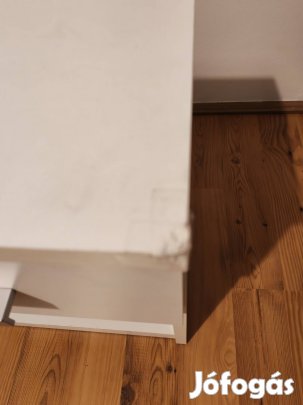 Éjjeli szekrény - sérült 