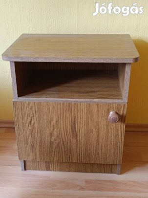 Éjjeli szekrény eladó