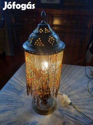 Éjjelilámpa eladó