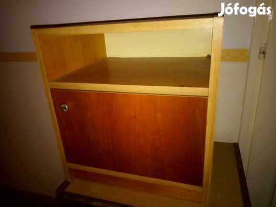 Éjjeliszekrény 49x39cm mély