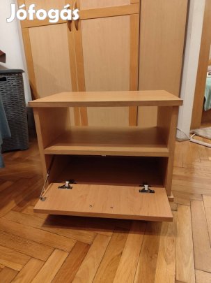 Éjjeliszekrény, gurulós görgős tároló