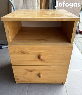 Éjjeliszekrény eladó