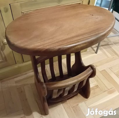 Éjjeliszekrény tömör fából, stabil erős, hibátlan, egyedi szép design