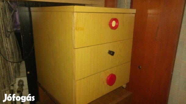 Éjjeliszekrény világos 3 fiókos 40x35cm