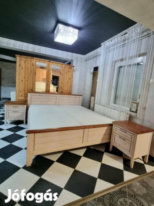 Éjjeliszekrényes fenyő franciaágy 180x200