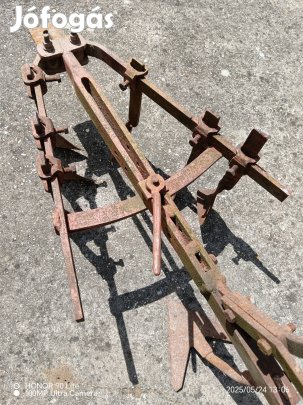 Eke kapa 2 darab eladó. 