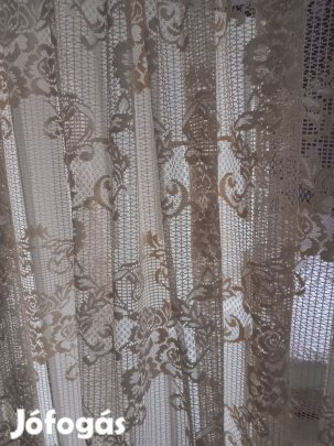 Ekrü csipkefüggöny
