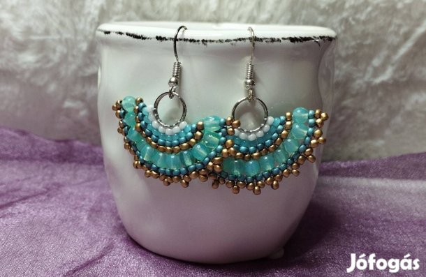 Ékszer fülbevaló gyöngyből zöld