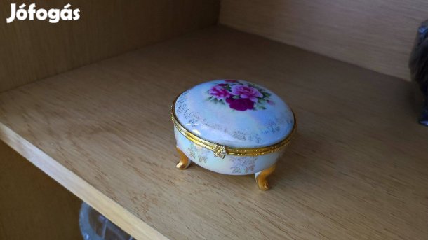 Ékszertartó doboz