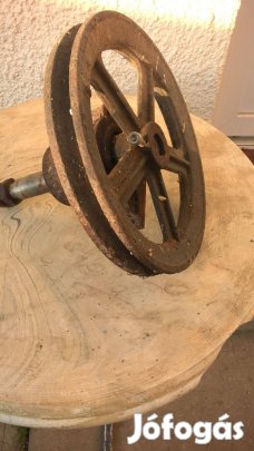 Ékszíjtárcsa tengellyel