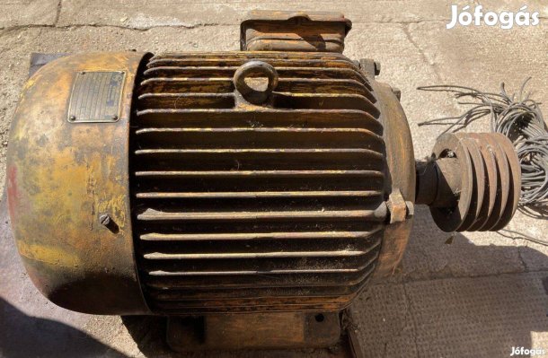 Ékszíjtárcsás nagy méretű villanymotor eladó (német)