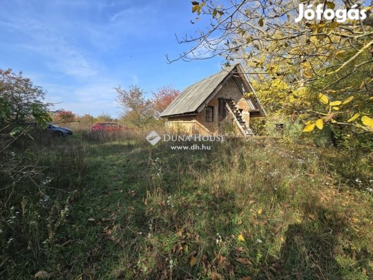 Eladó 1000 nm-es telek Szabadbattyán