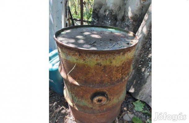 Eladó 100 l es olajos hordó