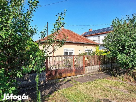 Eladó 100 nm-es ház Békéscsaba