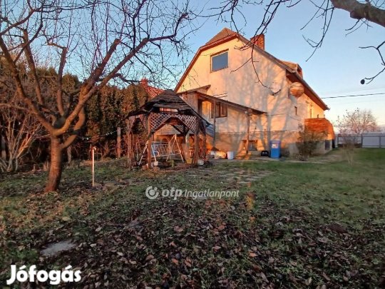 Eladó 100 nm-es ház Döge