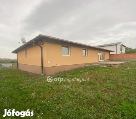 Eladó 100 nm-es ház Gyöngyös