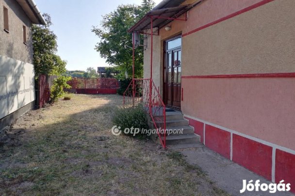Eladó 100 nm-es ház Hosszúpályi