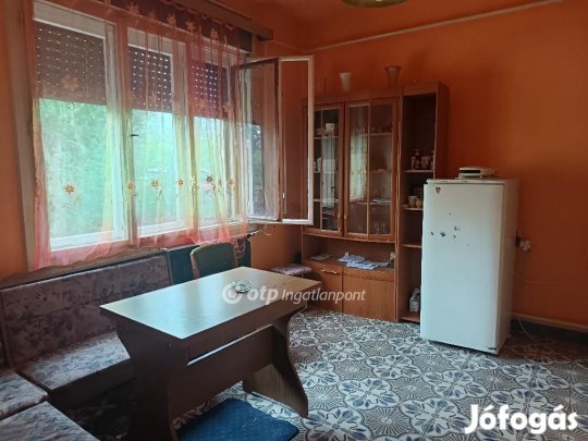 Eladó 100 nm-es ház Kaba