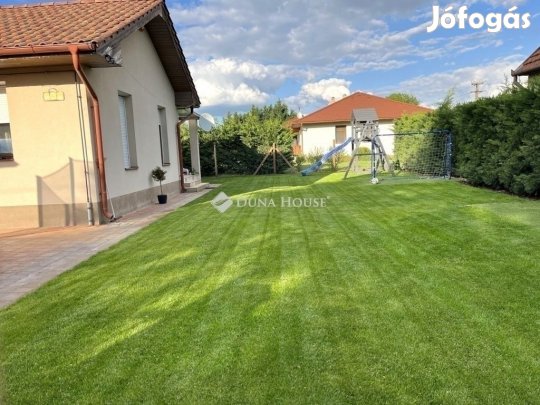 Eladó 100 nm-es ház Kecskemét