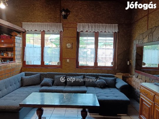Eladó 100 nm-es ház Nagykálló