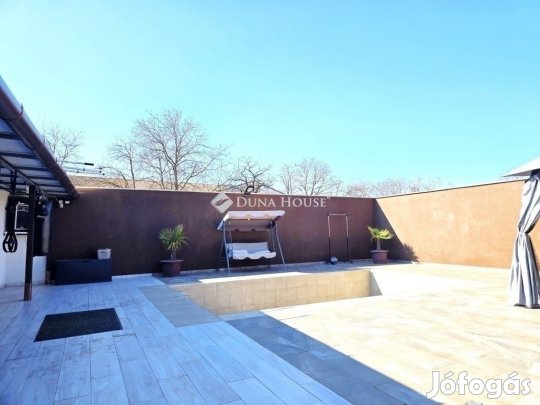 Eladó 100 nm-es ház Pécs