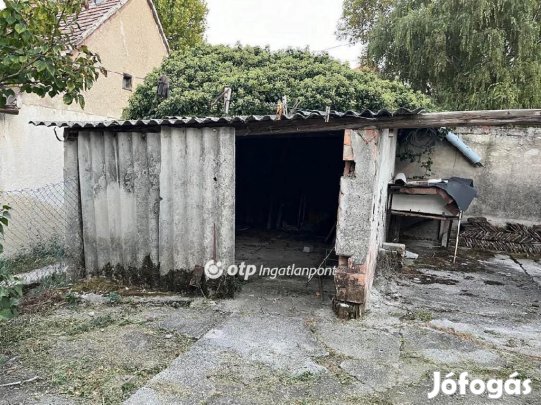 Eladó 100 nm-es ház Siklós