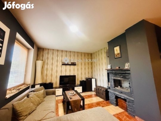 Eladó 100 nm-es ház Vecsés