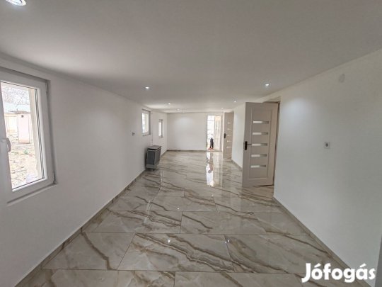 Eladó 101 m2 családi ház, Csongrád