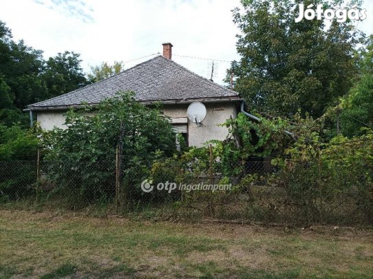 Eladó 102 nm-es ház Viss
