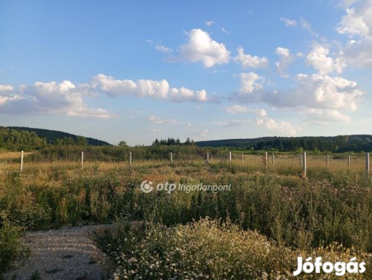 Eladó 1031 nm-es telek Egerszalók