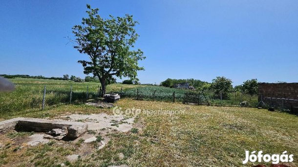 Eladó 103 nm-es ház Zaránk