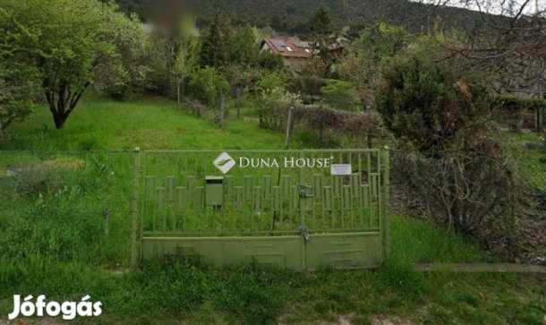 Eladó 1041 nm-es telek Pilisborosjenő