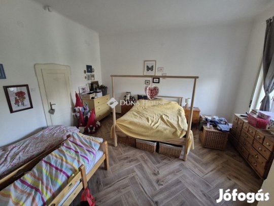 Eladó 104 nm-es ház Cegléd