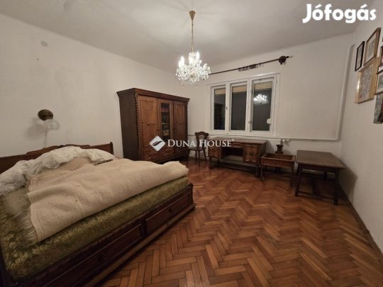 Eladó 104 nm-es ház Pécs